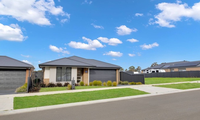 Paynesville House | Comfortable, modern, and close to everything Paynesville has to offer