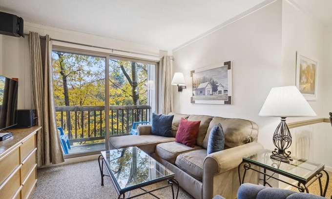 Central Vermont- Killington Condo | Comfortable one bedroom condo. It offers Killington's best value on top of the mountain F5