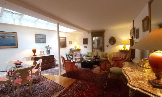Quartier du Gros-Caillou House | Comfortable original triplex townhouse 4 pers. 300m Eiffel Tower Paris 7