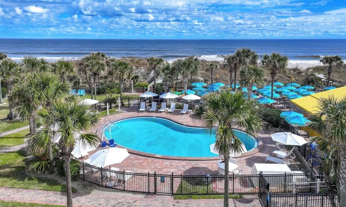Atlantic Beach Hotel | Comfortable Pet-Friendly Room w/Stunning Ocean Views & Sunset Views, Near Golf