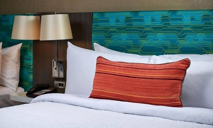 Sherwood - Tualatin North Hotel | Comfortable Sherwood Room with Indoor Pool and Free Hot Breakfast