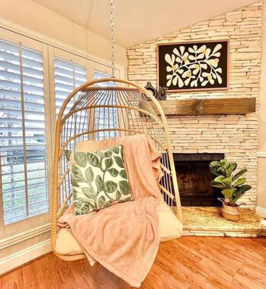 Barker House | Comfortable Sleep 08 - Furnished Family Home with Spacious Backyard & Swing