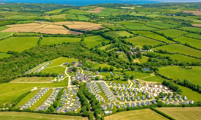 Hewas Water House | Comfortable spacious caravan with one double and one twin.