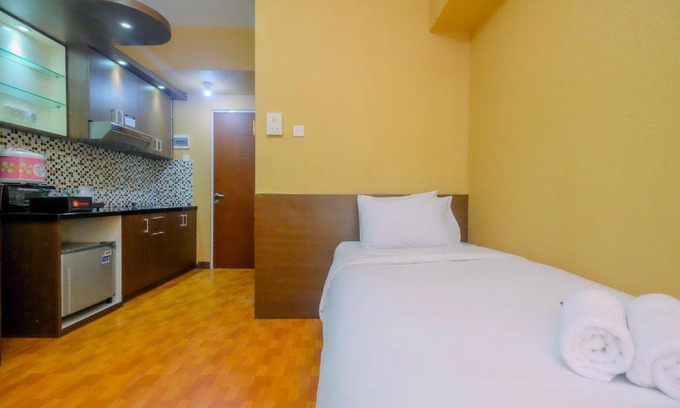 Pondokcina Apartment | Comfortable Studio Apartment at Taman Melati near Universitas Indonesia By Travelio