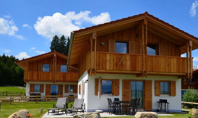 Lechbruck House | Comfortable vacation home in the Via Claudia vacation village with sauna, lake view and fireplace