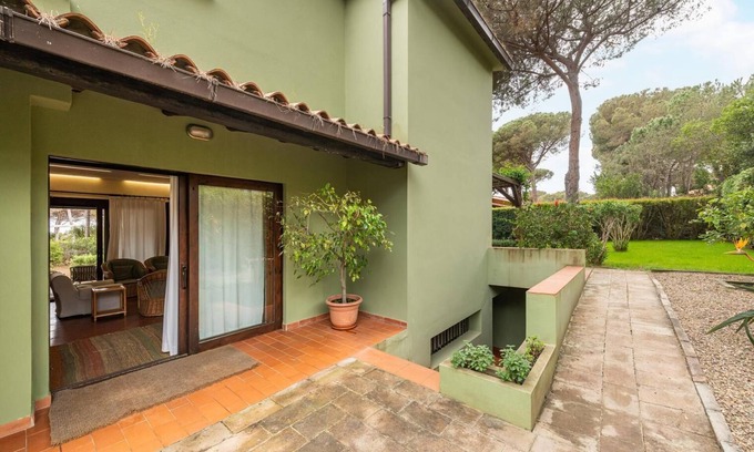 Santa Margherita di Pula Villa | Comfortable villa 100 meters from the sea. P1792