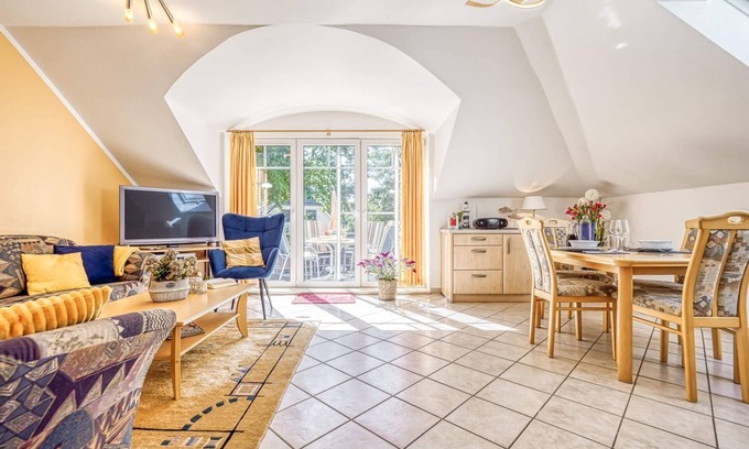 Zingst Apartment | Comfortably furnished apartment near the center! - Park residence at the harbor