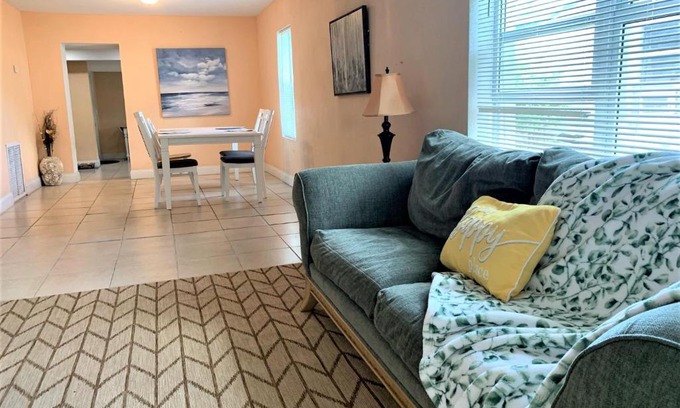 Delray Beach House | Comfy 3br Home in Downtown Delray - 6min to Beach