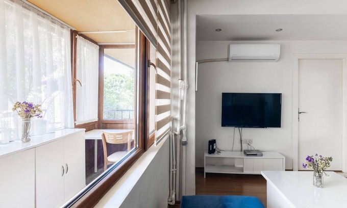 Maltepe Apartment | Comfy Flat 15 Mins to Bagdat Street