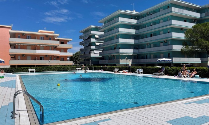 Bibione Apartment | Comfy flat in a residence-Beahost