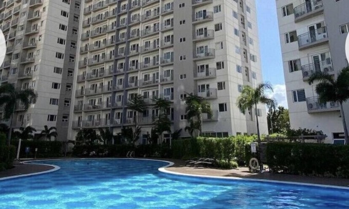 Las Pinas Condo | Comfy flexi 1 or 2 BR condo with wifi access. Parking is subject to availability