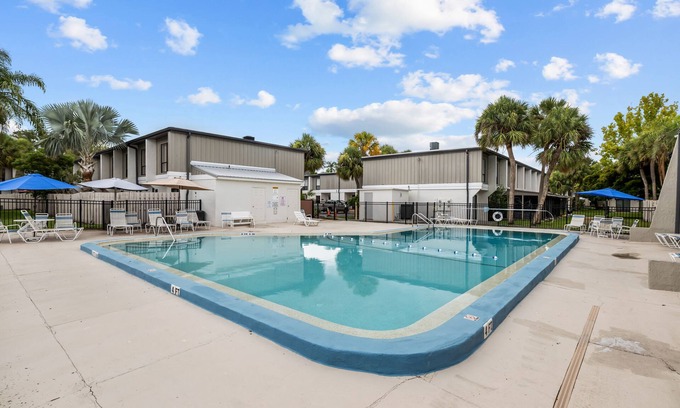 South Gate Ridge Condo | Comfy Two-Story Seahorse Haven Beach Condo