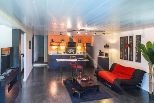Vernaison Apartment | Comme dans un écrin - T2 de 50 m² avec jardin, terrasse et piscine