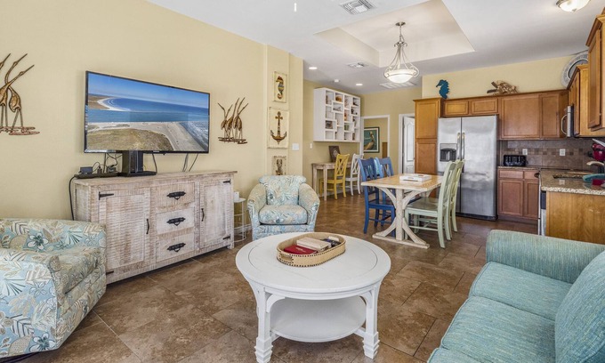 Safe Harbor House | COMMUNITY POOL | 2BD, 2 BA | NEAR BEACH | BEACH BOARDWALK