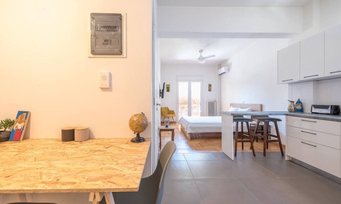 Exarhia Apartment | Compact & Cozy Flat in Trendy Area