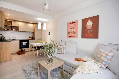 Koszalin Apartment | Compact II - Mieszkanie na parterze, Faktura VAT, szybkie Wi-Fi, Netflix