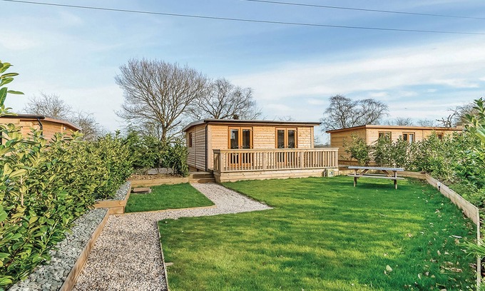 Pickering Ski Chalet | Compact lodge finished to a high standard with one double and one with bunks.