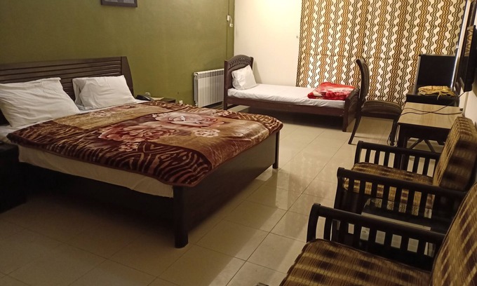 Islamabad House | Complete upper floor with central heating system/AC