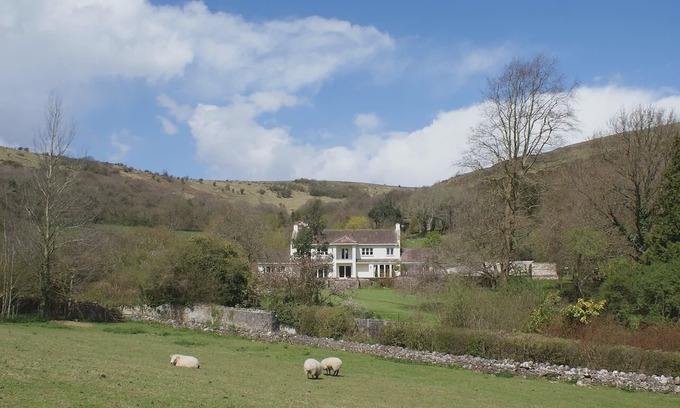 Axbridge Cottage | Compton House, COMPTON BISHOP