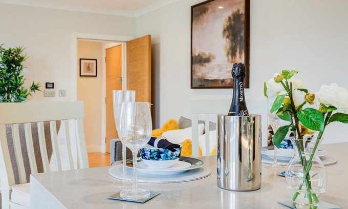 Syon Apartment | * CONCORD Apartment * KEW * 1 bed 1 bath