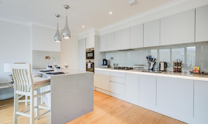 Syon Apartment | Concord House Kew, Brentford, London