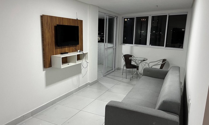 Brisamar Apartment | Cond. Vuarnet 4 minutes from the bust of Tamandaré, Tambaú. Well located, with swimming pool.