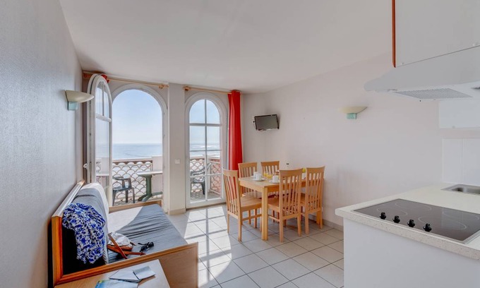 La Tranche-sur-Mer Condo | Condo ∙ 1 bedroom ∙ 5 guests