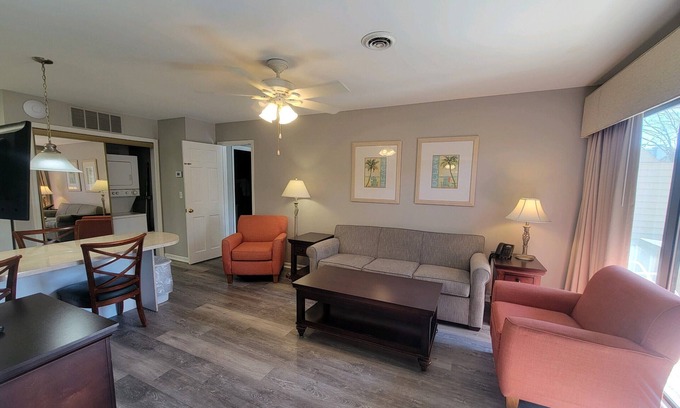 North Ocean City Villa | CONDO 2 Bedrooms & 2 Full Bathrooms - LINENS INCLUDED