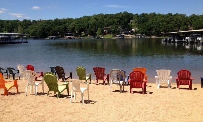Osage Beach Condo | Condo at The Ledges! 2BR+Large Loft/2.5 BA Condo-2 Pools & Beach