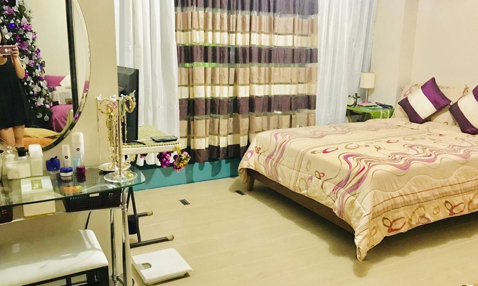 Bonifacio Global City Condo | Condo for 4 at Uptown BGC w/Wifi+Pool+Gym