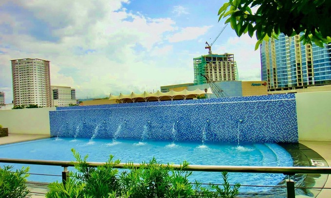 Davao Condo | Condo in Abreezaplace with Wifi and Netflix