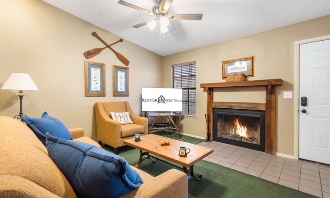 Kimberling City House | Condo in Kimberling City-Peaceful Ozark Views-Near Table Rock-Free Attraction Tickets