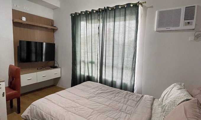 Poblacion District Condo | Condo in the heart of Davao City!nSwimming Pool View