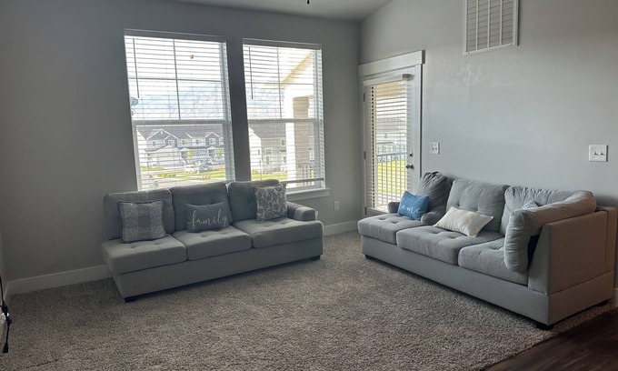 Vineyard Condo | Condo in Vineyard UT-pickleball courts, lakeside walkways & playground.