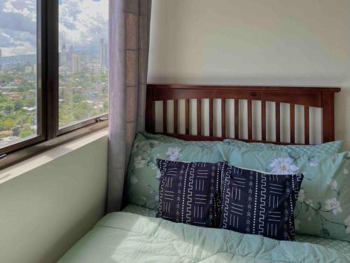 Mabolo Apartment | Condo WIFI up to 100mbps Infinity Pool