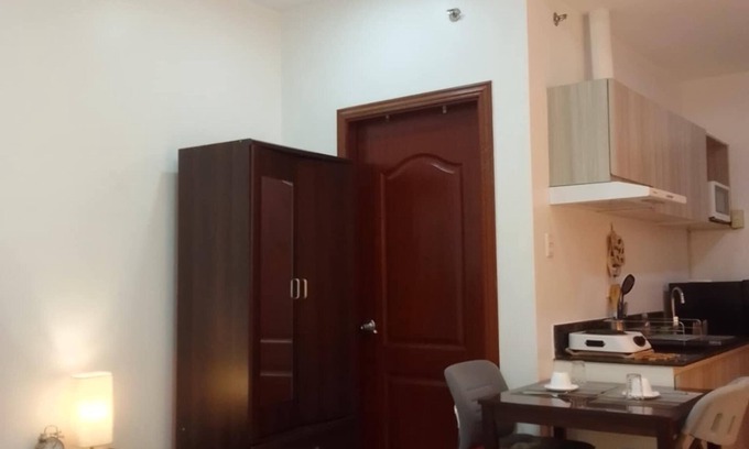 Cebu Condo | Condo with rooftop swimming and Gym overlooking the famous Ayala Center Cebu.