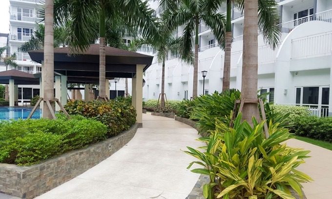 Barangay 76 Hotel | CondoDeal at Shell Residences Moa Pasay