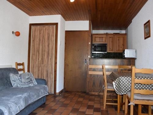 Pralognan-la-Vanoise Apartment | Confortable Studio avec Balcon Sud, Pied des Pistes, 4 Personnes, Pralognan-la-Vanoise - FR-1-464-71