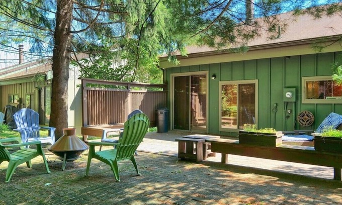 Hidden Valley House | πΈ Connecting Families with Nature: Spring Escape at Hidden Valley Resort! π