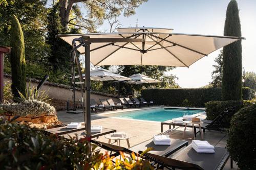 Blace Hotel | Contact Hôtels Le Savigny & Spa