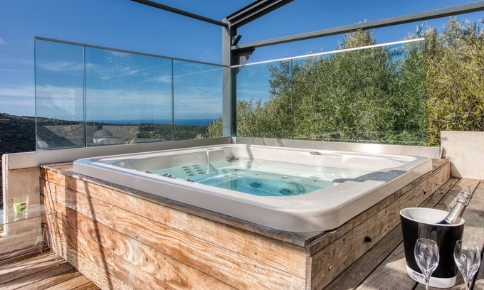 Santa-Reparata-di-Balagna House | CONTEMPORARY VILLA BETWEEN SEA AND VILLAGE