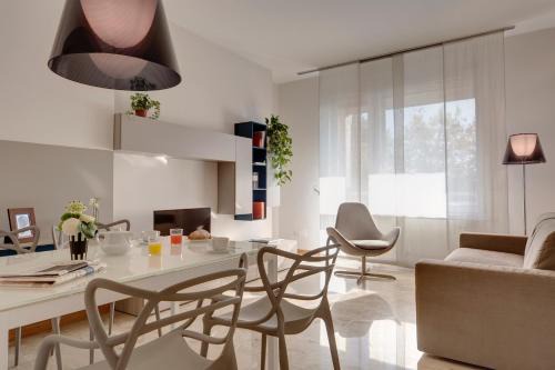 Porta Garibaldi Apartment | Contempora Apartments - Elvezia 8 - E21