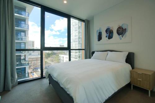 Adelaide Central Business District Apartment | Contemporary 3BR Paradise on Franklin Street