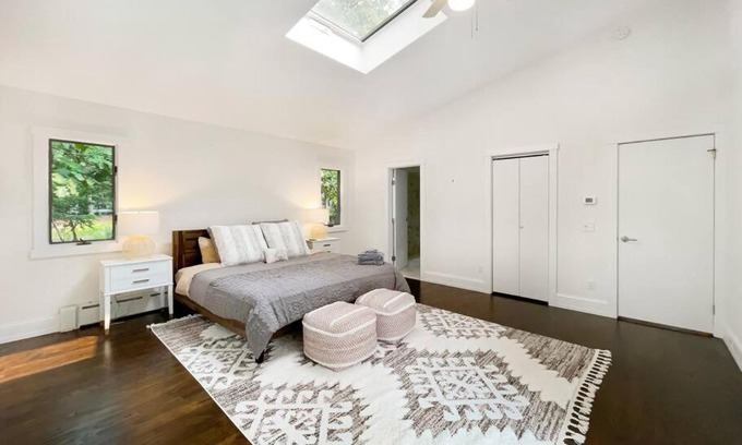 Springs House | Contemporary 3BR Retreat in East Hampton