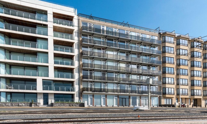 Raversijde Apartment | Contemporary apartment in Oostende with balcony