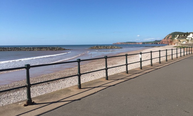 Sidmouth Apartment | Contemporary apartment with parking, lift, balcony, close to sea front and town