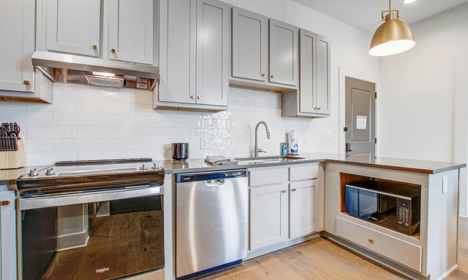 Westside Condo | Contemporary condo & connected suite with full kitchen, balcony, rooftop deck