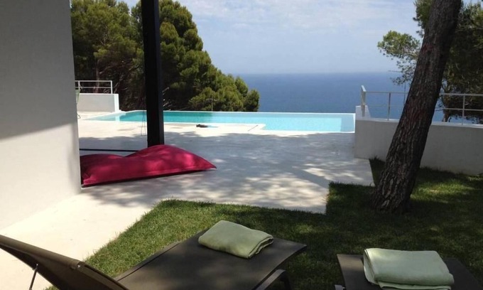 Aiguablava Villa | Contemporary house with a splendid sea view and fiber