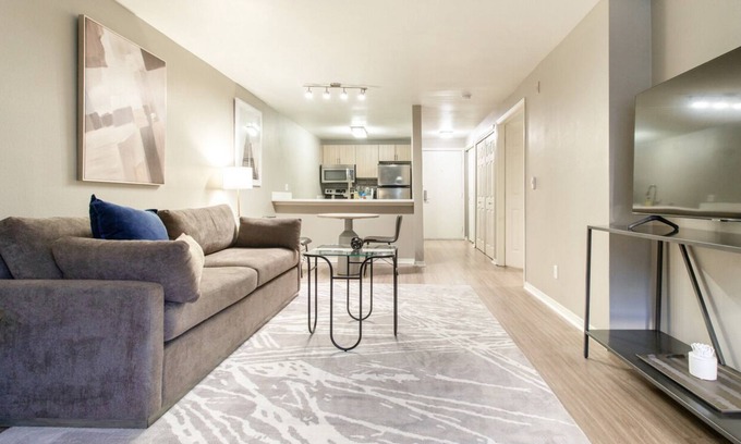 Belltown Apartment | Contemporary large 1BR, in unit Washer/Dryer, parking with all amenities!