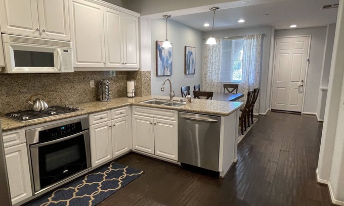 Carmel Valley House | Contemporary Townhome in Carmel Valley